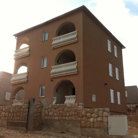 Mara Apartman