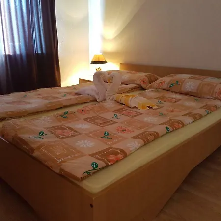 Mara Novi Vinodolski